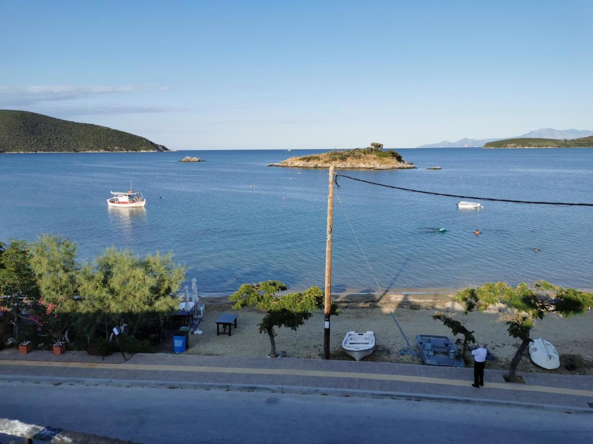 Villa Tasos Néa Péramos Bagian luar foto