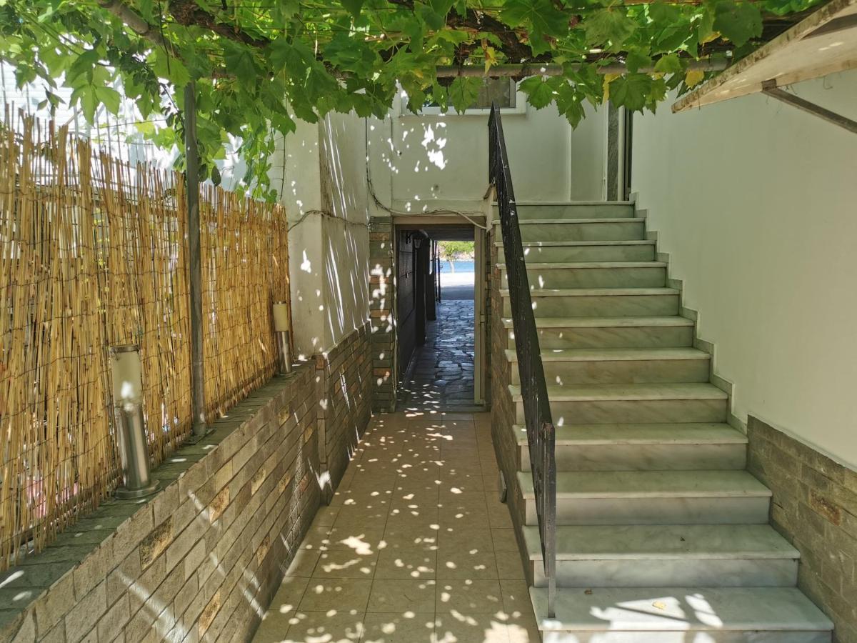 Villa Tasos Néa Péramos Bagian luar foto