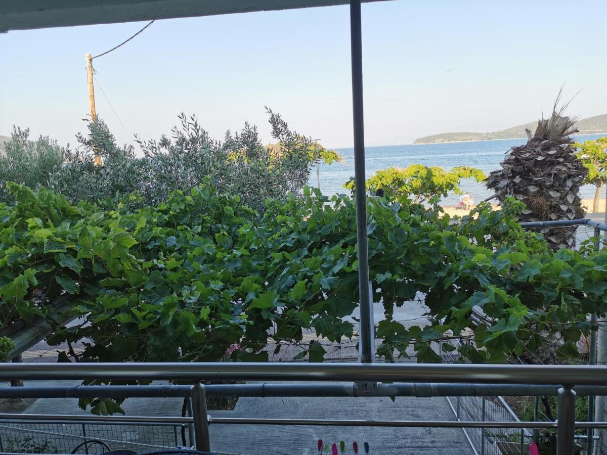 Villa Tasos Néa Péramos Bagian luar foto