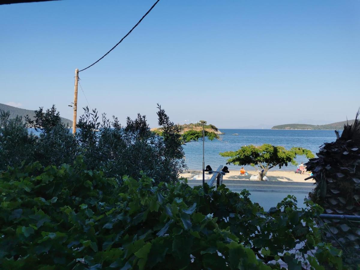 Villa Tasos Néa Péramos Bagian luar foto